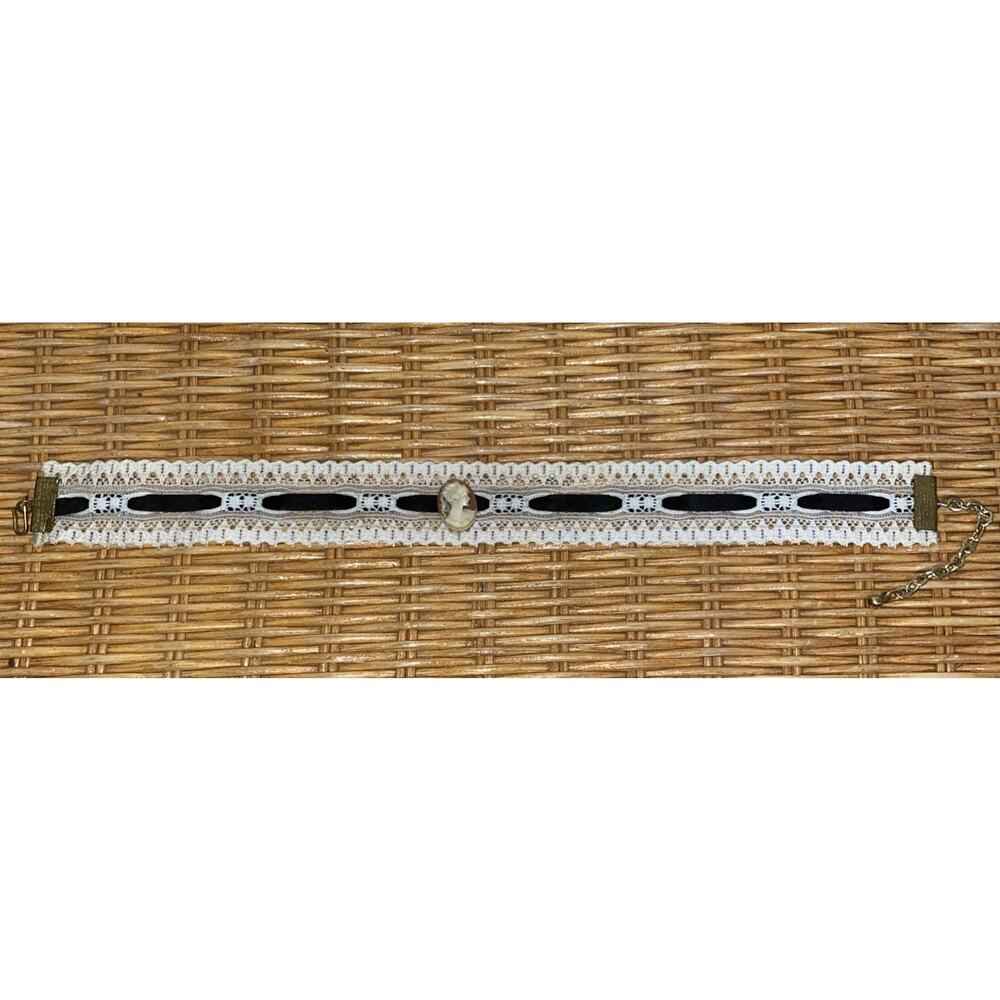 Vintage Style Cameo on Lace Choker Necklace Velvet Ribbon Weaved Boho Classic